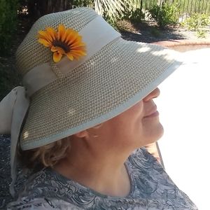 Meet your Posher, Raquel